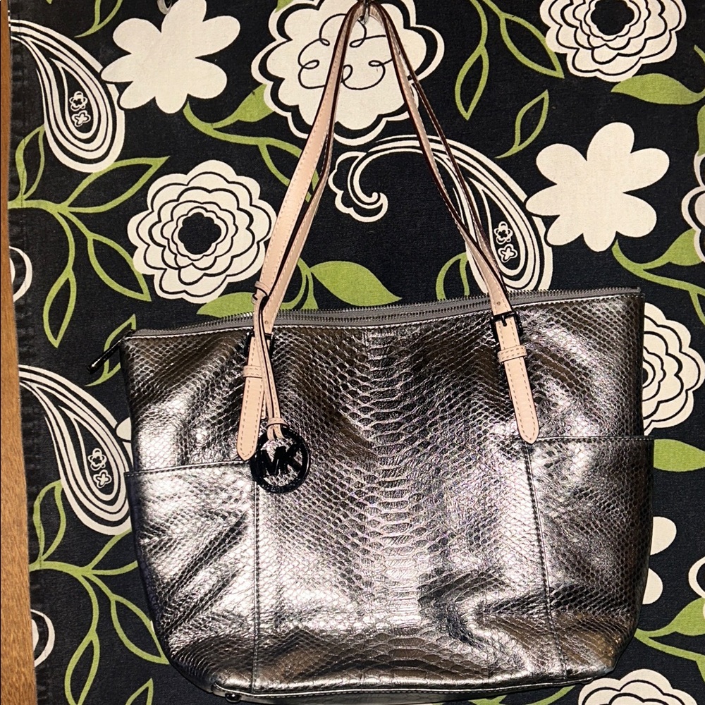 MICHAEL KORS Metallic Silver GreyTote Shoulder Bag Snake Embossed
